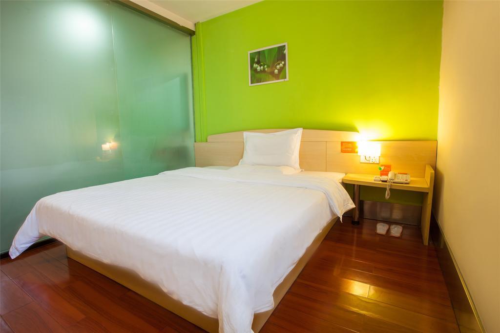 7Days Inn Zhu Hai Gong Bei Tunnel Portal Zhuhai Exterior photo