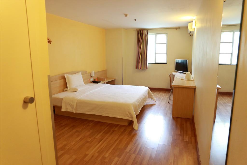 7Days Inn Zhu Hai Gong Bei Tunnel Portal Zhuhai Exterior photo